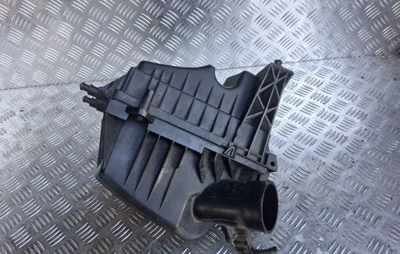 Chevrolet Trax Air filter box 1097819S01