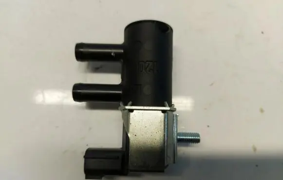 Nissan Juke II F16 Vacuum valve K5T48595
