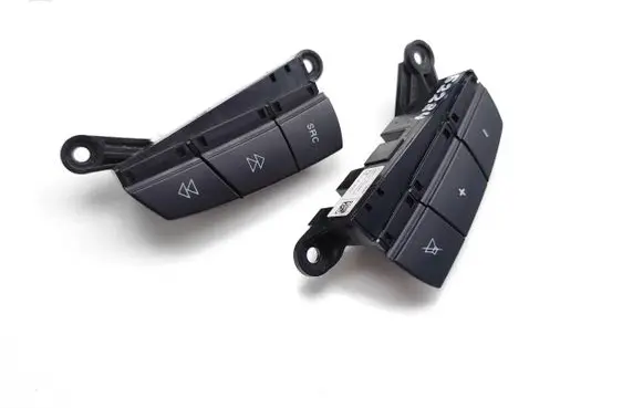 Steering wheel buttons/switches