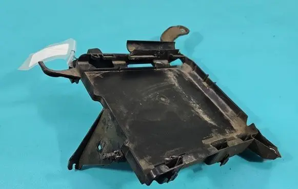 Audi A4 S4 B9 8W Other engine bay part 8W0907647A IMPRK1551875