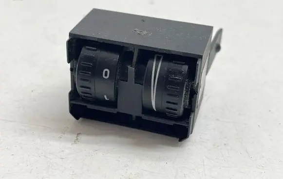 Volkswagen Caddy Headlight level height control switch 2K0941333B