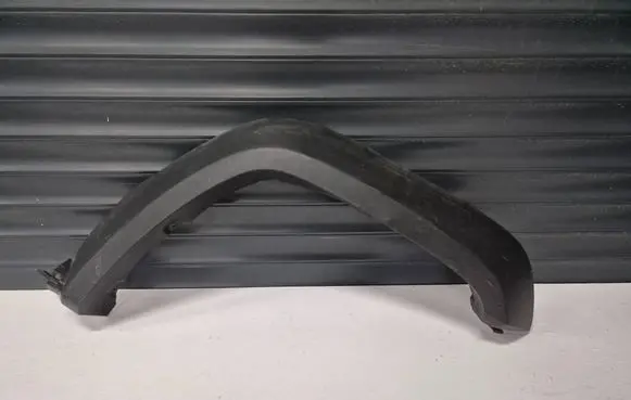Suzuki Jimny Front arch trim 7751078RO