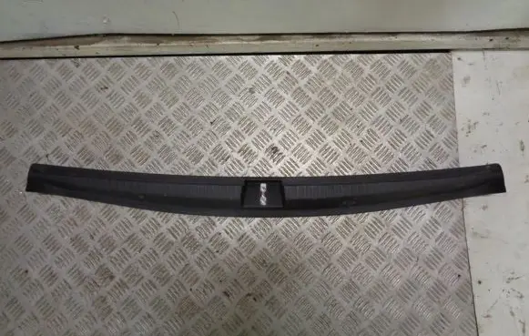 Dacia Duster II Trunk/boot sill cover protection 849930170R