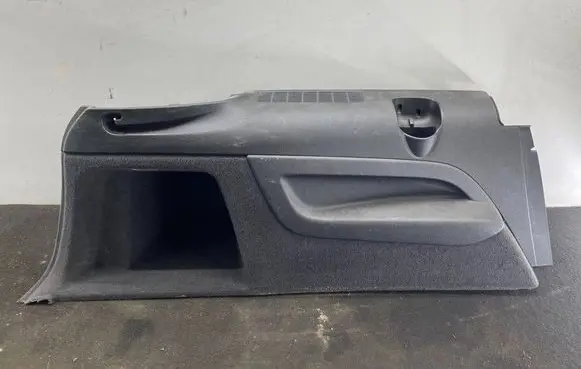 Audi Q7 4L Trunk/boot side trim panel 4L0863879D 4L0863879