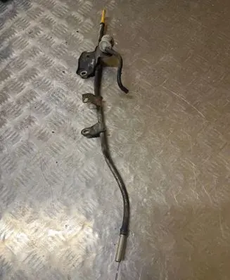 Toyota RAV 4 (XA30) Oil level dip stick 