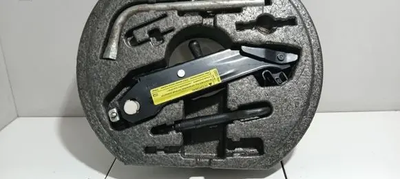 Audi A3 S3 8P Tool set