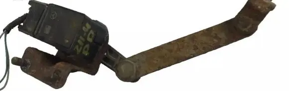 Mercedes-Benz C W203 Air suspension front height level sensor A0105427717