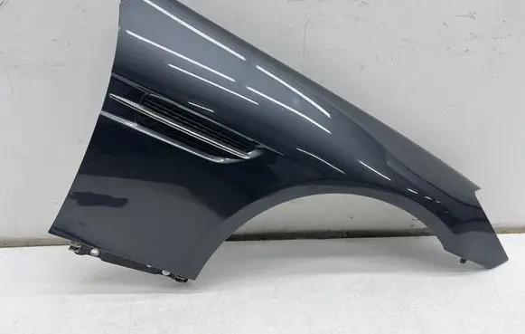 Mercedes-Benz SLK R172 Fender 