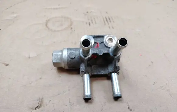 Mitsubishi Outlander Thermostat housing