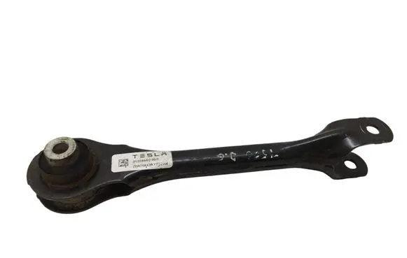Tesla Model 3 Rear upper control arm/wishbone 104442700C