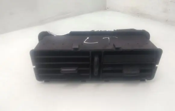 Volkswagen II LT Dash center air vent grill 9018310130