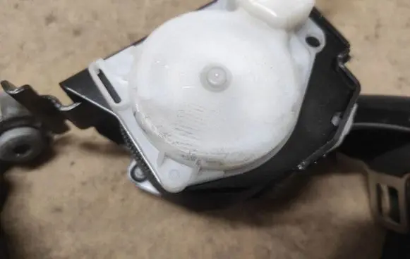 Opel Insignia A Rear seatbelt 13288436 502XE1F2B4