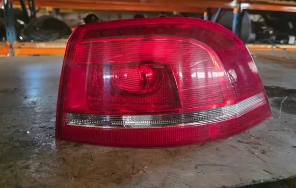 Rear/tail lights