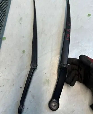 BMW 3 E46 Front wiper blade arm 3221