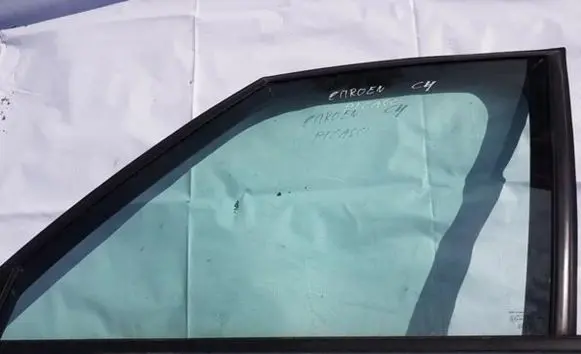 Citroen C4 Grand Picasso Front door window glass four-door