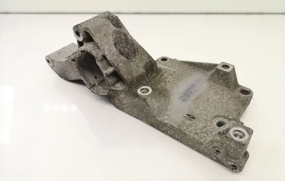 Volkswagen Polo IV 9N3 A/C compressor mount bracket 038903143AG