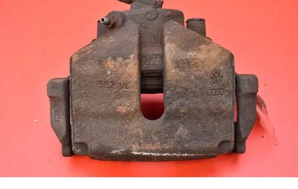 Volkswagen PASSAT CC Front brake caliper