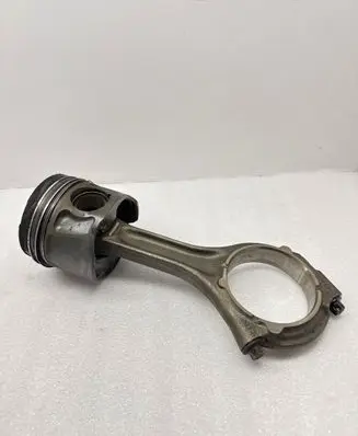 Jeep Grand Cherokee Piston with connecting rod 2017G
