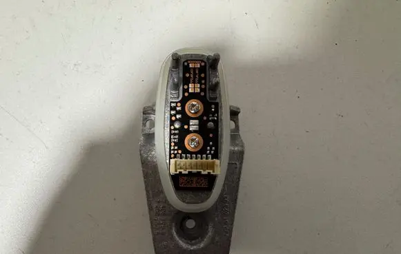 BMW 7 G11 G12 LED ballast control module 63117408729 63117408730 7408729