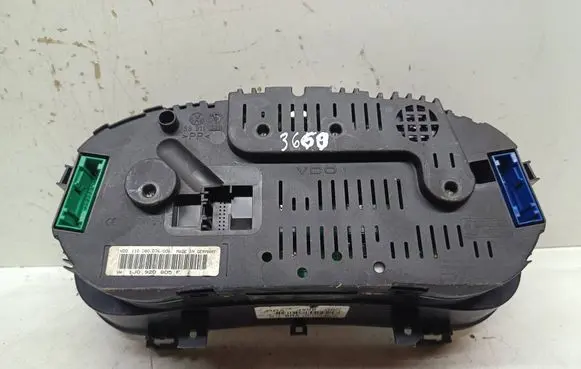 Volkswagen Golf IV Speedometer (instrument cluster) 1J0920805F VWZ7Z0Y3051926 151100102950