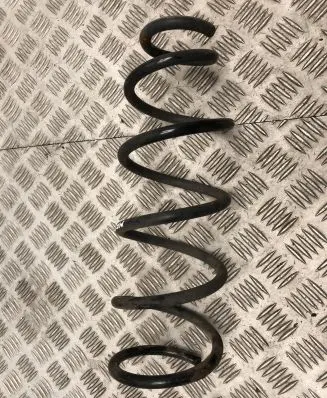 Mazda 3 III Rear coil spring