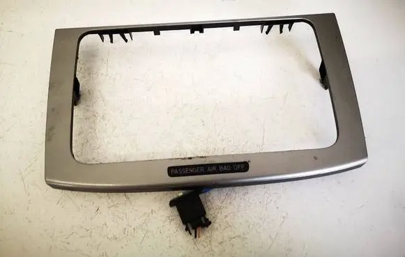 Volkswagen PASSAT B6 Center console 3C0858069M