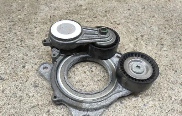 Ford Explorer VI Generator/alternator belt tensioner L1ME6A228CB