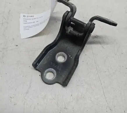 Opel Antara Front door lower hinge 