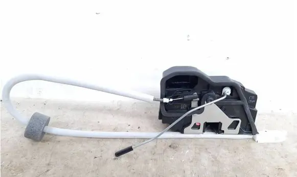 BMW 2 F22 F23 Front door lock 7202150 7202144 7318412