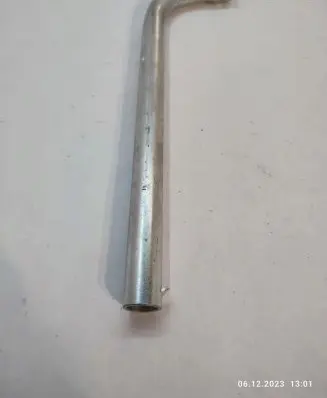 Volkswagen Touareg II Wheel nut wrench 7D0012219
