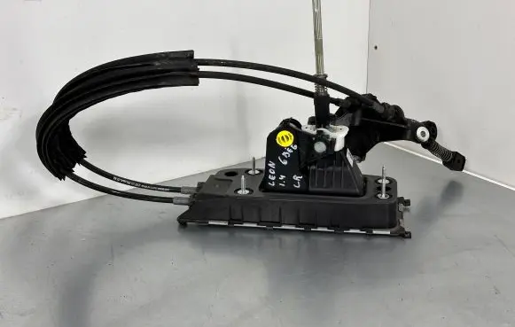 Seat Leon (5F) Gear shifter/selector 5Q0711049AN