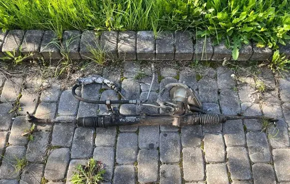 Ford Mondeo Mk III Steering rack 1S7C3200EG