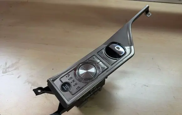 Jaguar XF X250 Gear selector