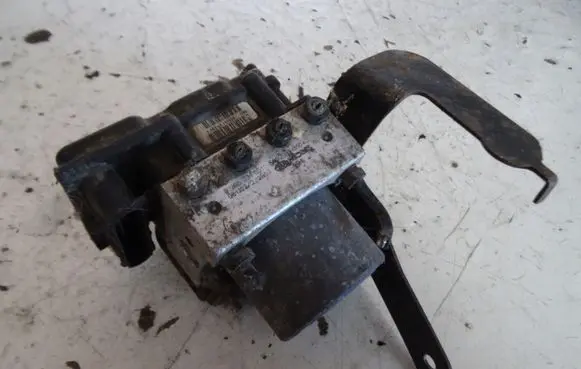 KIA Ceed ABS Pump 589201H300