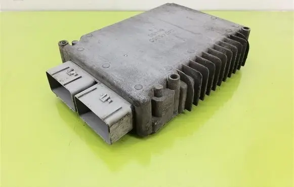 Chrysler 300M Engine control unit/module 04606970AP