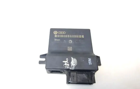 Audi Q7 4L Gateway control module 4F0907468B