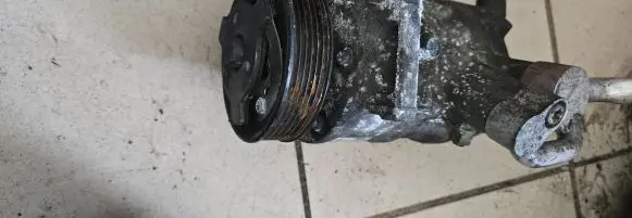 Volkswagen PASSAT B6 Air conditioning (A/C) compressor (pump) 1K082O803C 00451304563