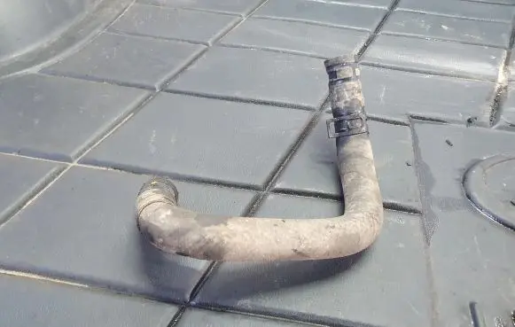 Mazda 5 Engine coolant pipe/hose