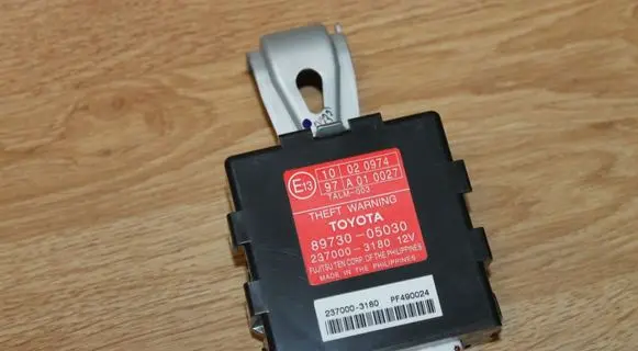 Toyota Avensis T250 Alarm control unit/module 8973005030 2370003180