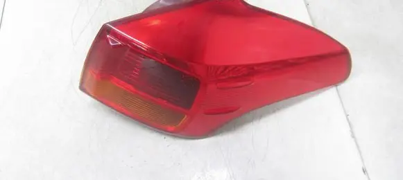 Toyota RAV 4 (XA40) Rear/tail lights