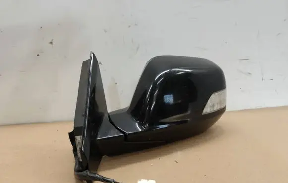 Honda CR-V Front door electric wing mirror 
