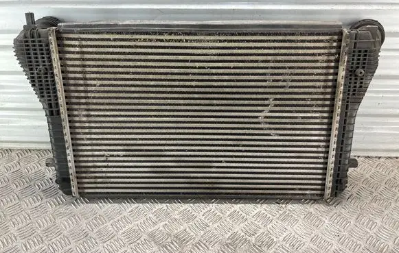 Skoda Octavia Mk2 (1Z) Intercooler radiator 1K0145803A