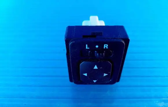 Mitsubishi Lancer X Wing mirror switch 183569