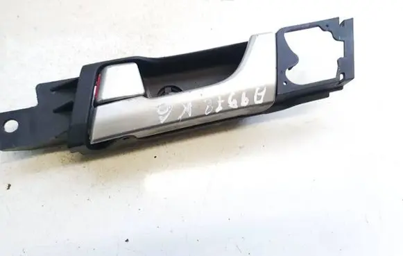 Chevrolet Captiva Rear door interior handle swc200411