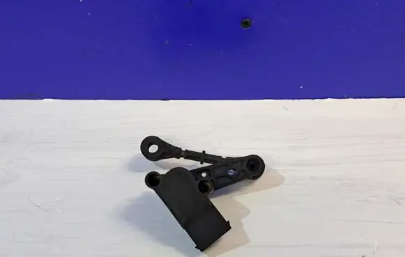 Jaguar XJ X351 Rear air suspension level height sensor 8W833C279BE