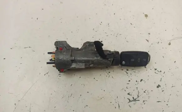 Volkswagen PASSAT B5.5 Ignition lock