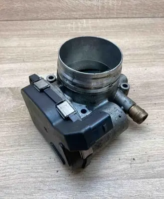 BMW M4 F82 F83 Throttle valve 7597871