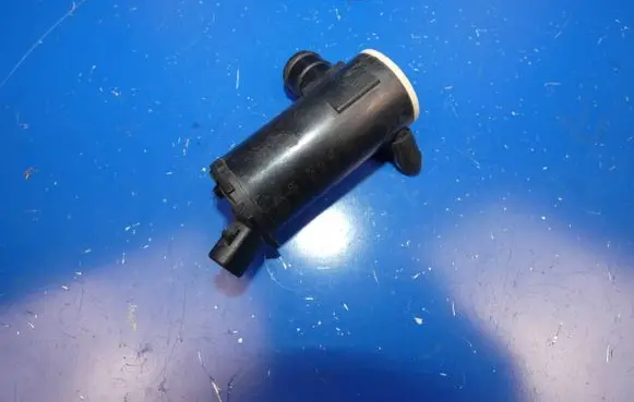 Hyundai ix35 Windscreen/windshield washer pump 98510-2S100 P140717