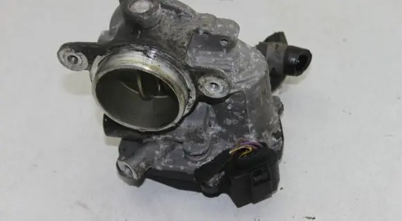 Skoda Octavia Mk3 (5E) Throttle valve 04L128063P