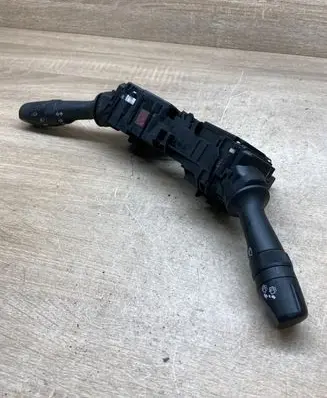 Toyota Auris E180 Wiper turn signal indicator stalk/switch 17F852